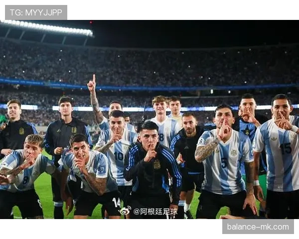 阿根廷球队南美杯表现稳健,引发媒体广泛关注 阿根廷球队南美杯表现稳健,引发媒体广泛关注